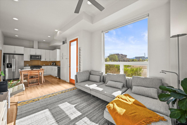 3BR modern townhome for rent in Lafayette