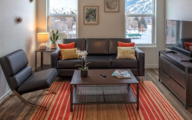 SUMMER SUBLEASE May-July31