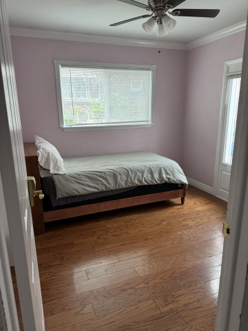 One Private (female) room in charming house