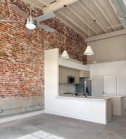 2bd/2ba loft style apartment 