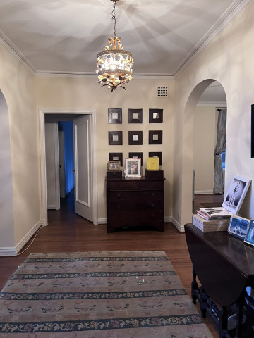 Beautiful Pacific Heights Condo: Furnished 3BDR/3B in Luxury New York Style Building. View of Golden Gate Bridge!