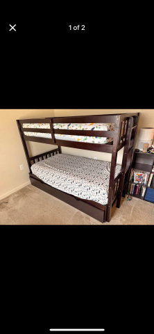 I have dorm style bunk bed close to bus 70 