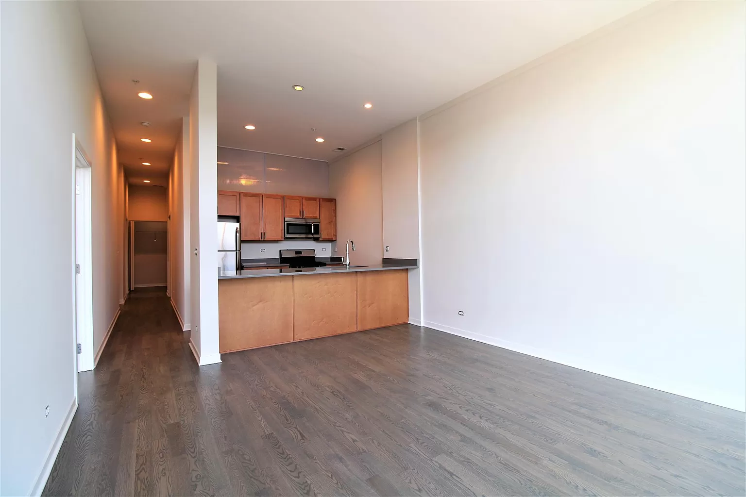 2.5 Bed 2 bath apartment - Available for lease takeover or looking for a room mate