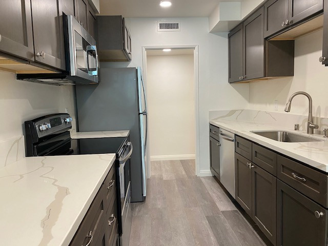 Furnished Private Bedroom, shared bathroom WALK TO UCLA