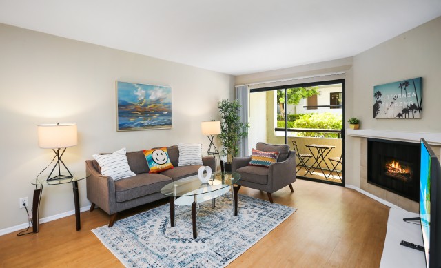 Fully Furnished Student Apartment - Shared Bathroom