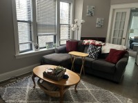 3 Bed 1Bath Apt in Lincoln Park