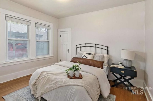 ROOM IN CHARMING HOME