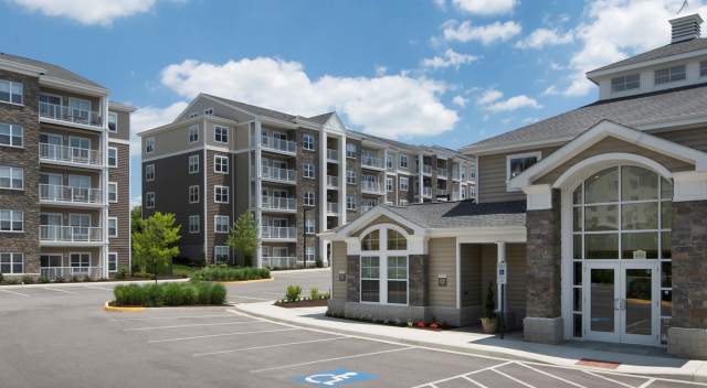 2 bedroom with 2 baths available