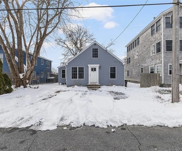 OCEAN VIEW! FREE CABLE & WI-FI! RENOVATED-Perfect for 4 Students, 2min Walk to Scarborough, Close to Campus
