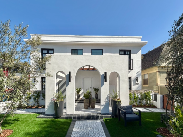 LUXURY apartment walk to The Village USC