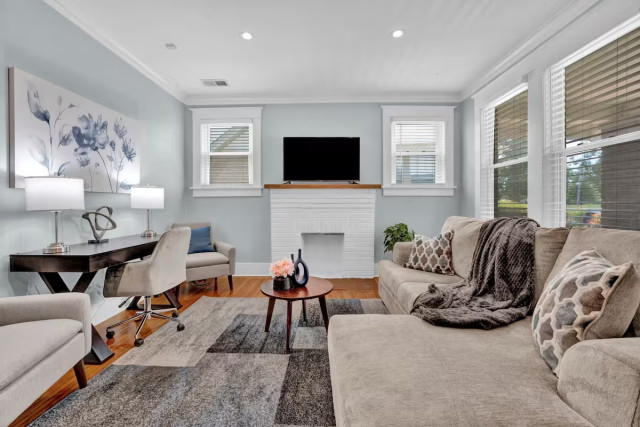 Furnished 2-bedroom, 1 bathroom, close to Rhodes College