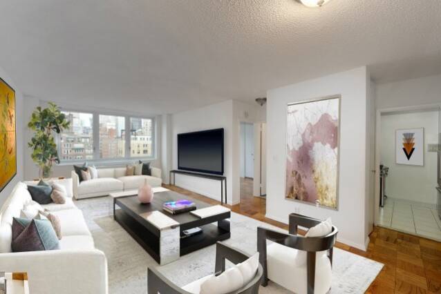 Murray Hill Studio with Ample Closet Space. Fitness Center, 24 Hr Doorman & Roof Deck. OPEN HOUSE BY APPT ONLY.