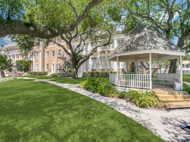 $99 Total Move-In & 6 Weeks Free @ Park at Cedar Lawn