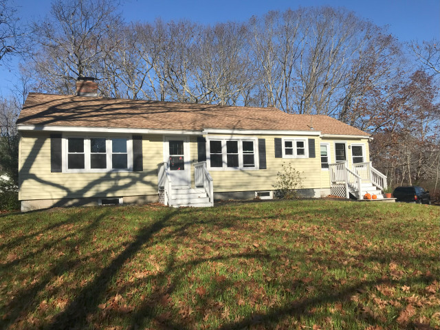 UNE House for Rent