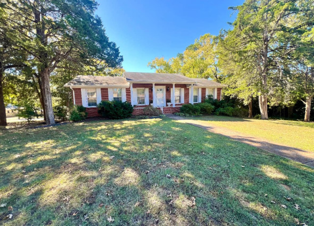 FURNISHED ROOM <1mile from UAH campus