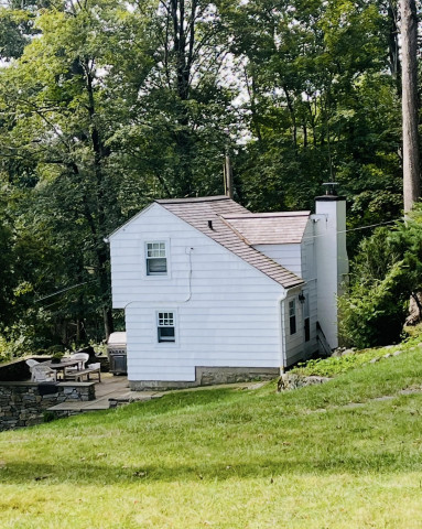 Charming 1B/1B Cottage – Ideal for Trave Professional – Weston, CT