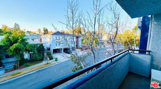 Furnished studio for 1 or 2 people