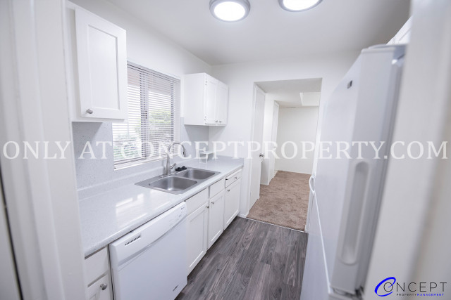 PRICE DROP & HALF OFF 1 MONTH OAC! Beautiful 1-Bed 1-Bath TONS of storage!