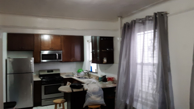 1 room for rent in 3 bedroom house.