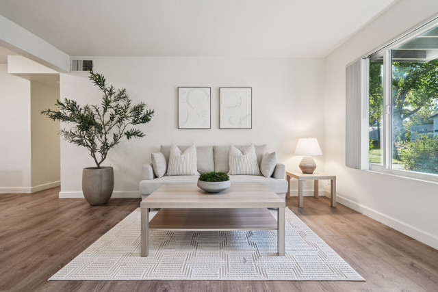 Aggie Square Apartments Fall Leasing! 