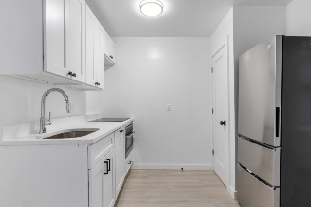 unit GD- 1 bed 1 bath brand new!