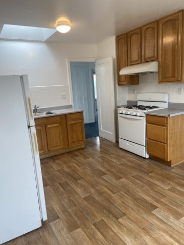 $3,000 / 2br - Near Ocean, 47th Ave @ Noriega, partially remodeled, 2-3 main floor... (sunset / parkside)