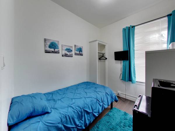 PRIVATE ROOMS FOR RENT – FURNISHED OR UNFURNISHED – IDEAL FOR USF STUDENTS – $895/MONTH
