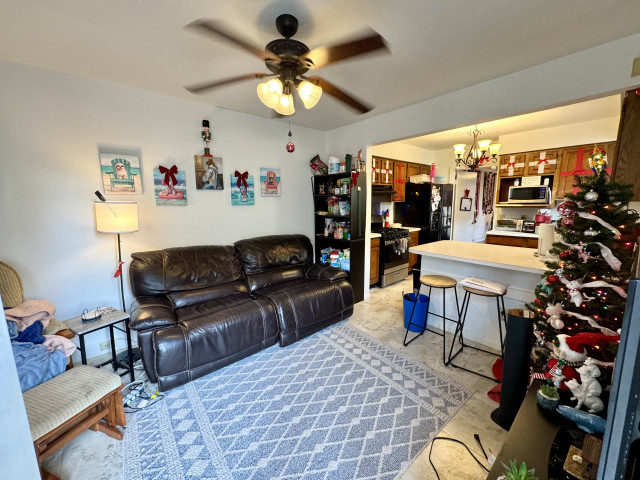 4 bedrooms 2 baths unit super close to Tulane/Loyola campus available for lease starting July 1st