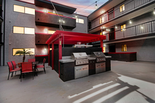 1 BEDROOM FOR IMMEDIATE MOVE IN! VALLEYWOOD