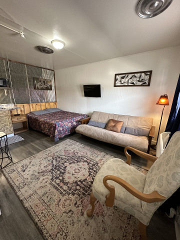 Furnished Studio Apartment - Available Now!