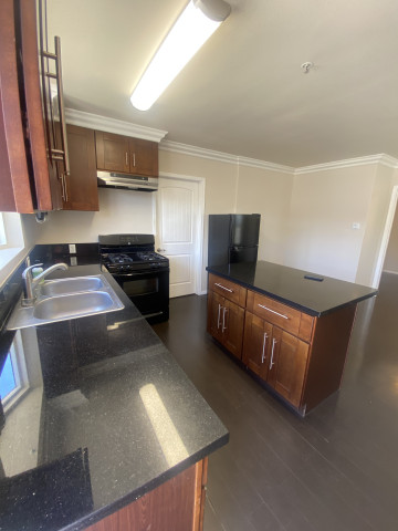 BEAUTIFUL 1BD HOME WITH 1CAR GARAGE