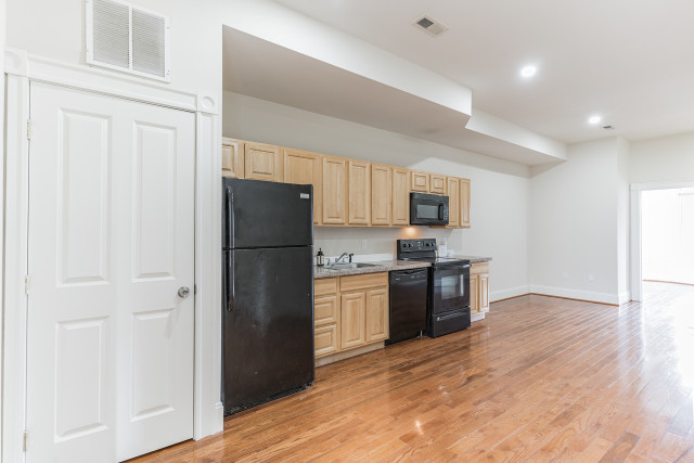 Apartment Unit-B for Rent | Room for Rent Option Available Available July 20th– Near Johns Hopkins University & Hospital