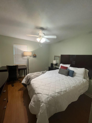 Furnished 1BR in Midtown – Walk to Hospitals, Dining, and More