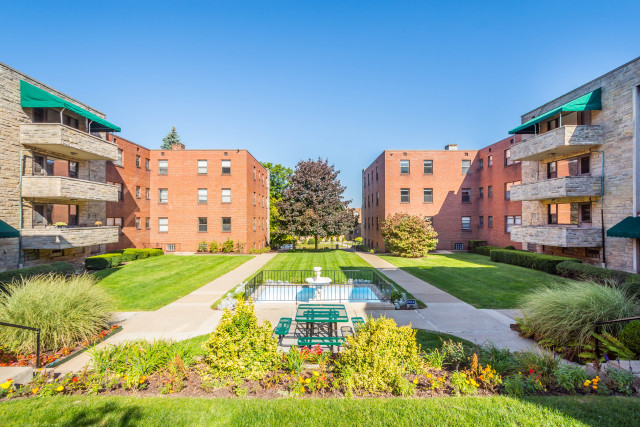 Avail 8/1! Shadyside! 3br/1ba! Laundry On Site! On Bus Line! Parking available! 