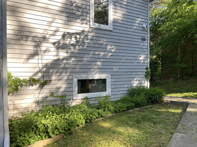 One Bedroom Close to UVA Grounds and Blocks from UVA Hospital