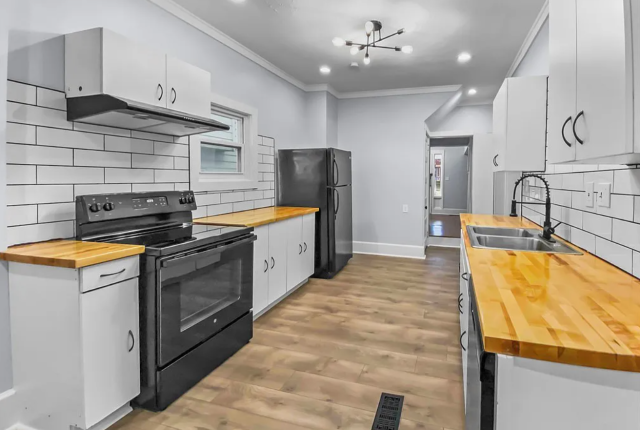 Student Housing Steps From Case Western