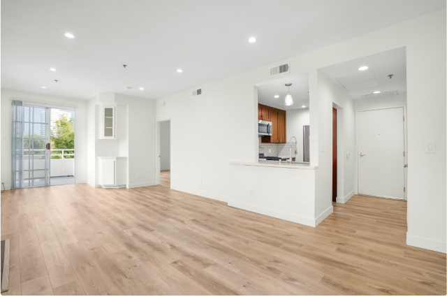 SUBLET IN WESTWOOD OVER THE SUMMER
